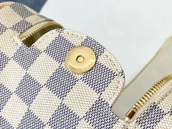 Cheap TOILETRY BAG LOUIS VUITTON 0625